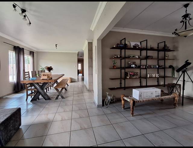 4 BEDROOM HOUSE FOR SALE IN RENSBURG